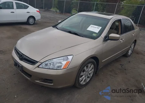 2006 Honda Accord 3.0 Lx z USA, uszkodzony, nr VIN 1HGCM66346A039345
